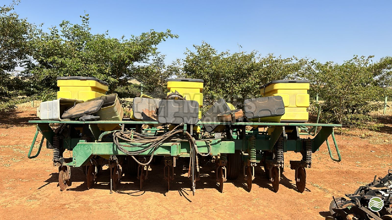 PLANTADEIRA JOHN DEERE PLANTADEIRAS 911 MFries Máquinas MINEIROS GOIAS GO